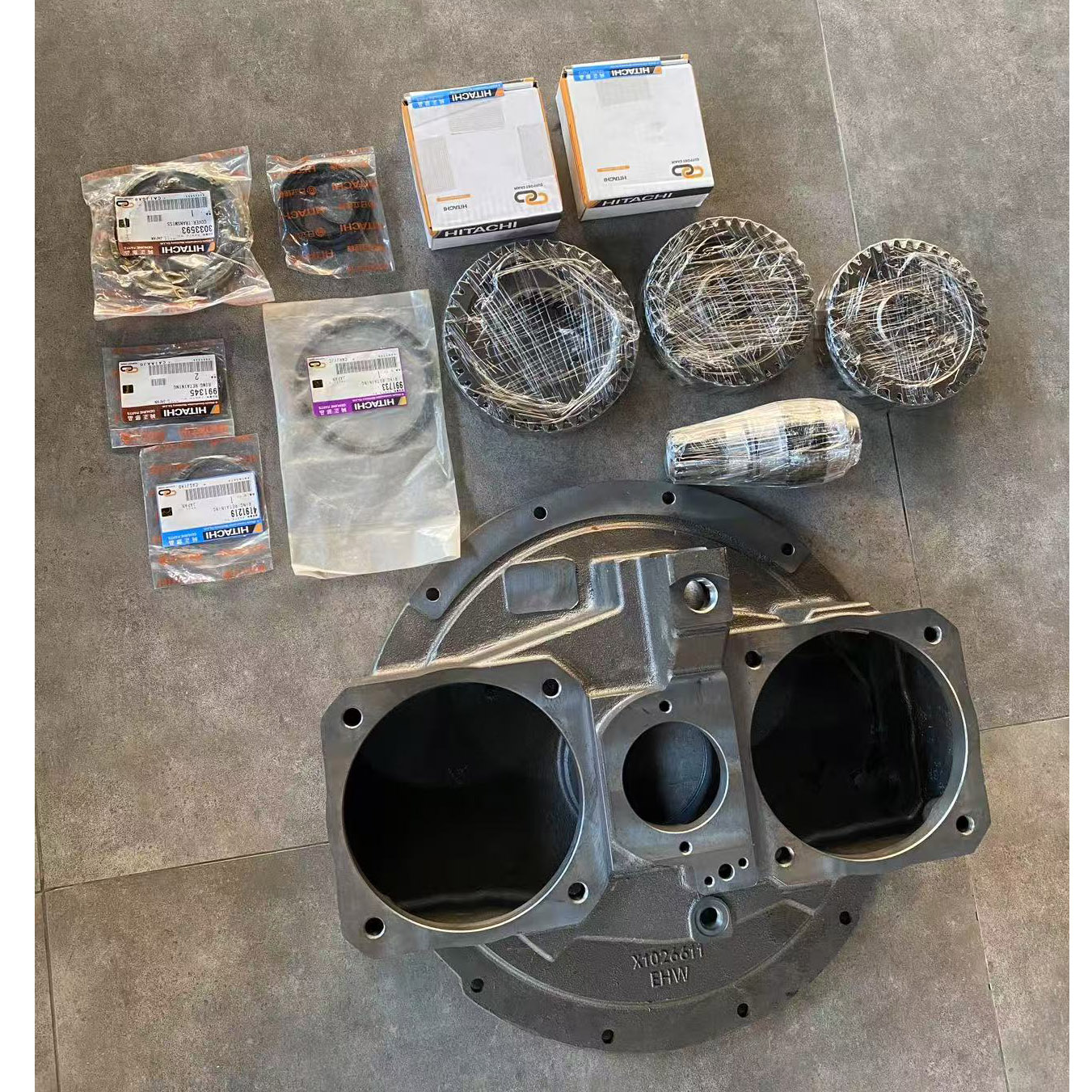 日立330分动箱零部件